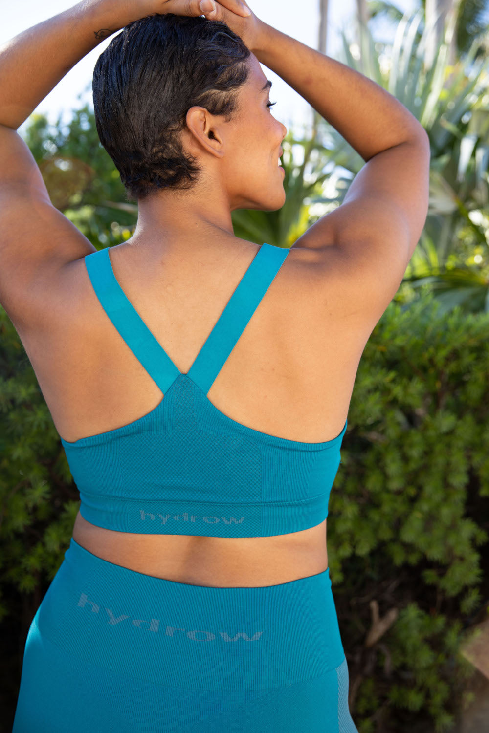 back view of woman in flex seamless leggings